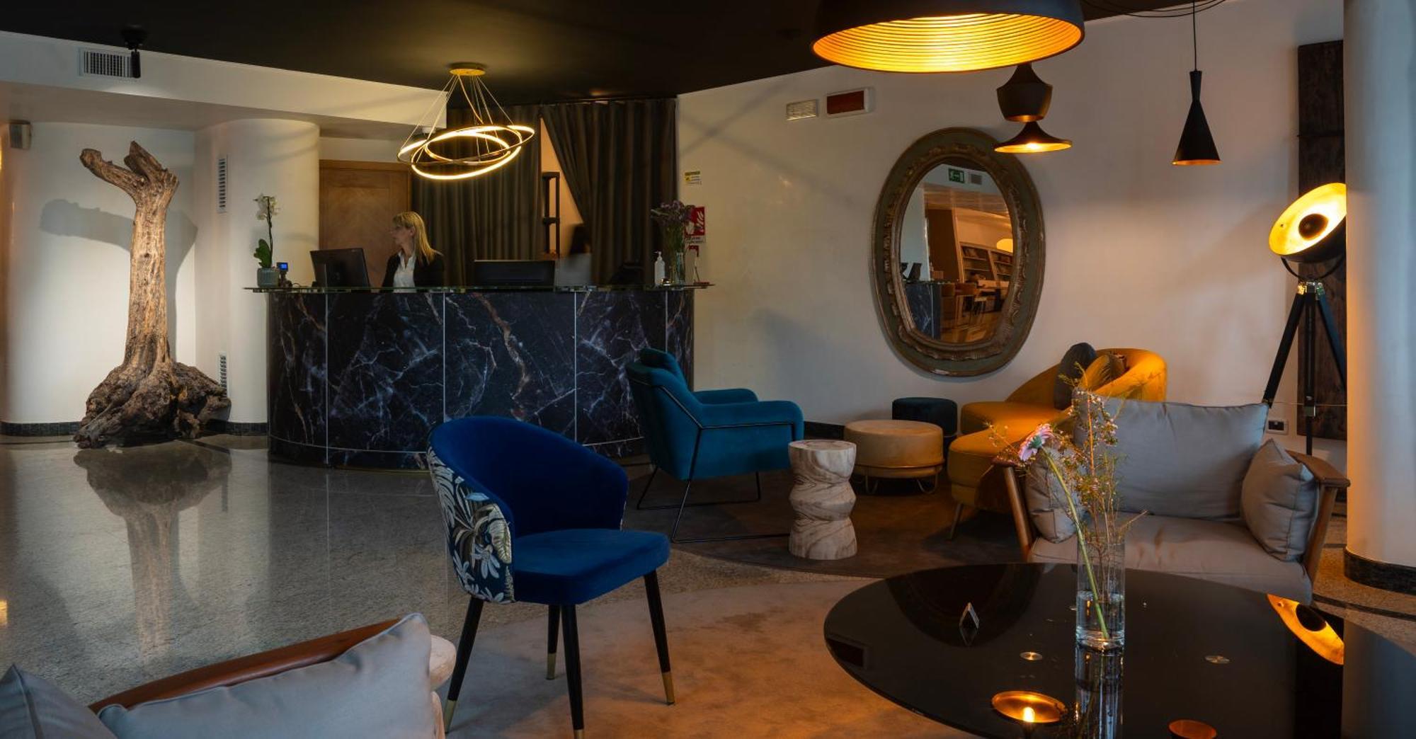 Gardone Palace Hotel Гардоне Ривьера Экстерьер фото