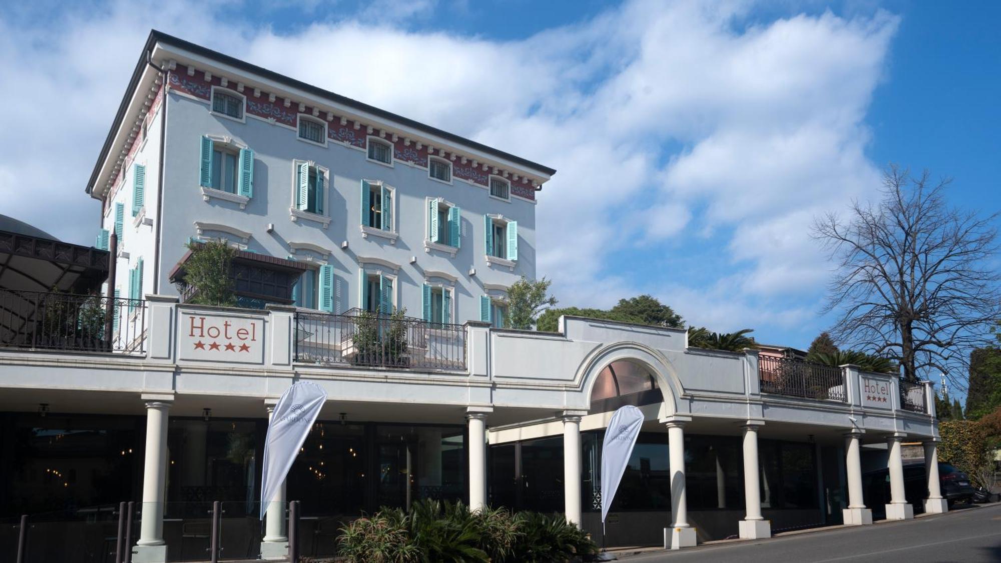 Gardone Palace Hotel Гардоне Ривьера Экстерьер фото